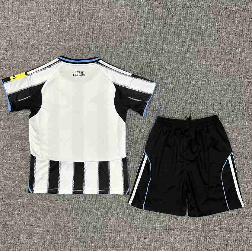 Maillot 1rd Ensemble Enfant Newcastle United 2025 2026_1
